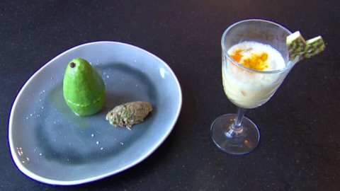 Jackfruittartaar in avocado Jackfruittartaar in avocado