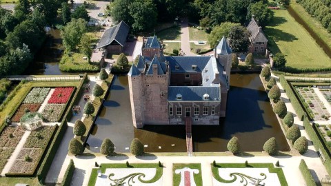 Kasteeltuin Assumberg Heemskerk drone shot Kasteeltuin Assumberg Heemskerk